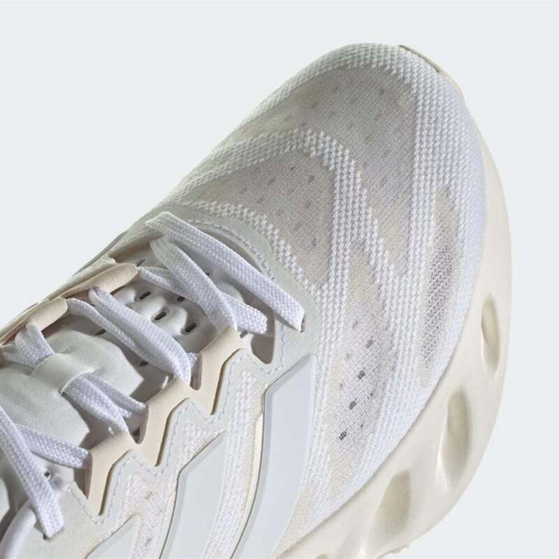Adidas ADIDAS SWITCH FWD W BEYAZ Kadın Koşu Ayakkabısı - 9