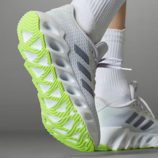 Adidas ADIDAS SWITCH RUN W BEYAZ Kadın Koşu Ayakkabısı - 6