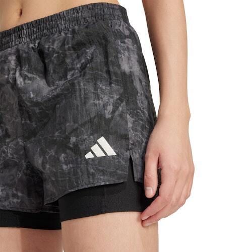 Adidas Own The Run Spray Dye 2-In-1 Kadın Şort - 3