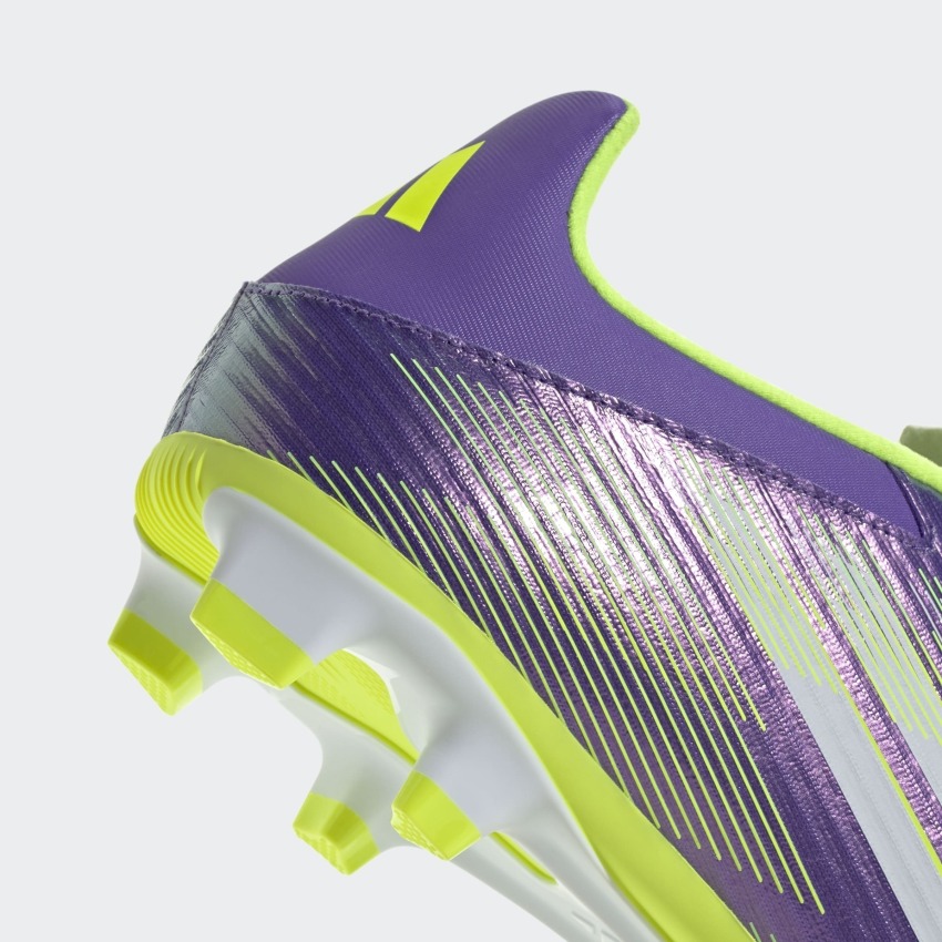 Adidas Predator Club Beyaz Erkek Halı Saha Ayakkabısı - 2