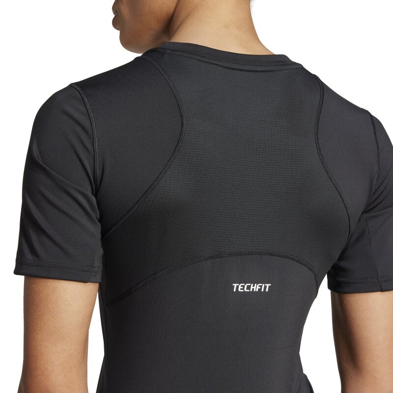 Adidas TECHFIT Training Siyah Kadın Tshirt - 5