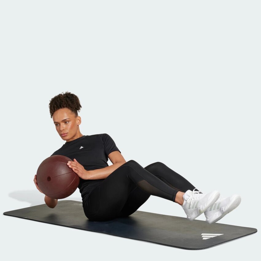 Adidas TECHFIT Training Siyah Kadın Tshirt - 3