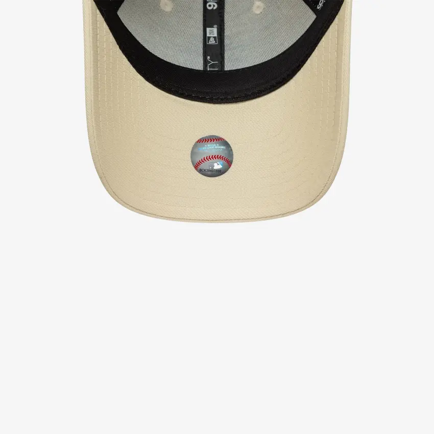 New Era Metallic Logo 9Forty Neyvan Bej Kadın Şapka - 5