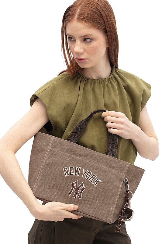  New York Yankees Kahverengi Kadın El Çantası - New York Yankees