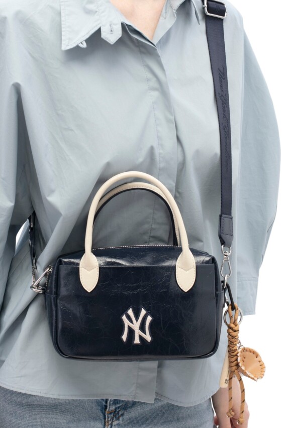 New York Yankees Lacivert Kadın El Çantası - 1