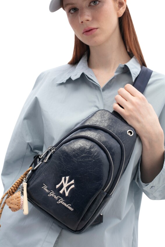 New York Yankees Lacivert Kadın Omuz Çantası - 1