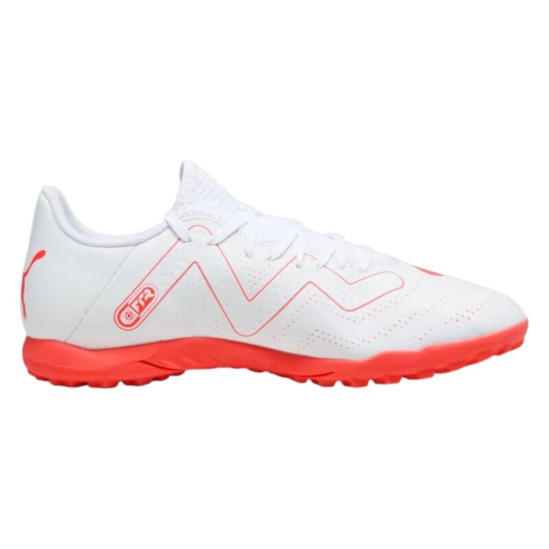 Puma FUTURE PLAY TT BEYAZ Erkek Halı Saha Ayakkabısı - Puma