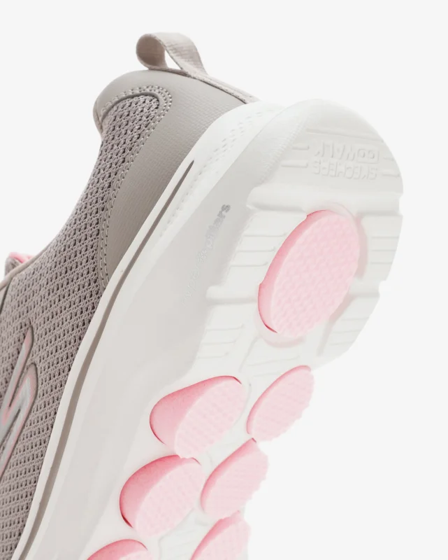 Skechers Go Walk 7 - Clear Path Bej Kadın Günlük Ayakkabı - 7