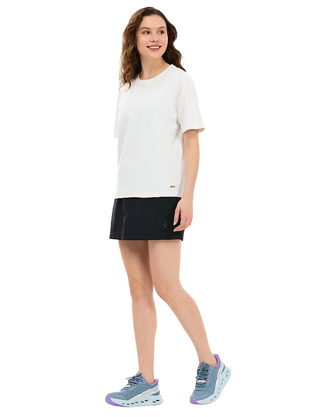 Skechers Loose Fit Beyaz Kadın Tshirt - 4