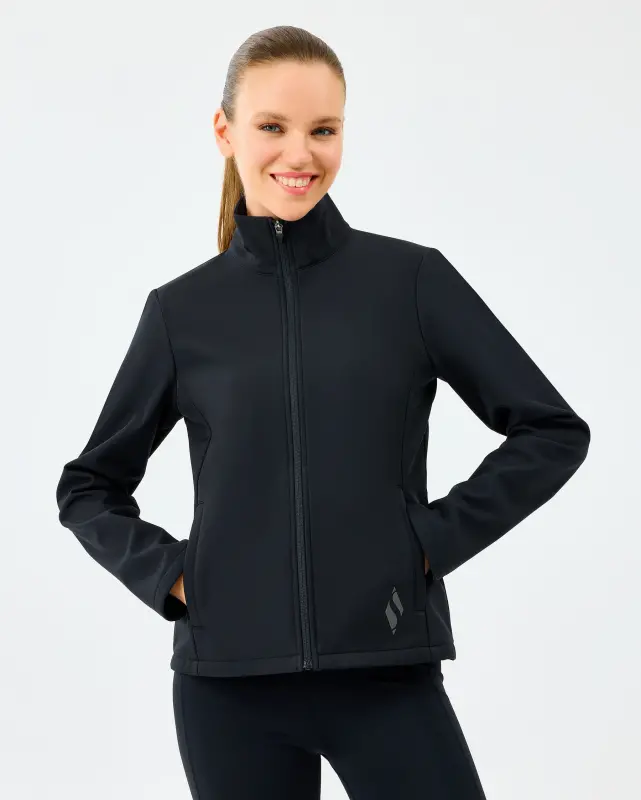 Skechers W Fitted Softshell Turtle Neck Siyah Kadın Mont - Skechers (1)