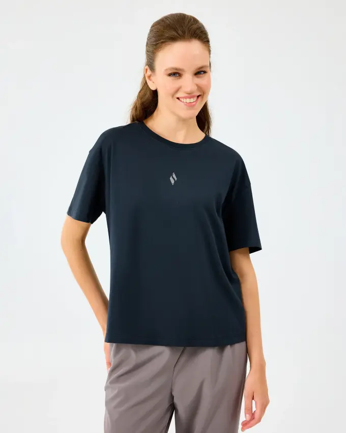Skechers W Light Fabric T-Shirt Siyah Kadın Tshirt - 1